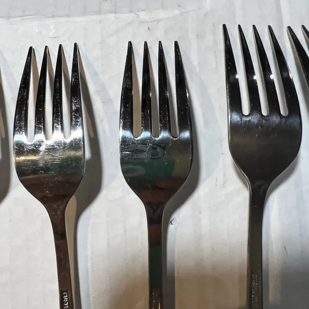Custom Craft silver tone